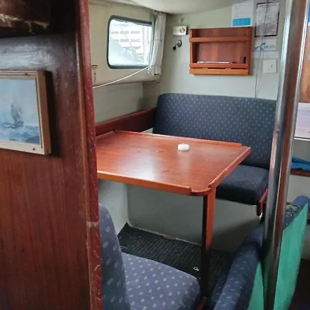 بوتيل Sailing Yachts - No Shower